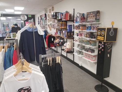 A lot going on here at Wyliepalooza Ice Cream & Anime in Indianapolis