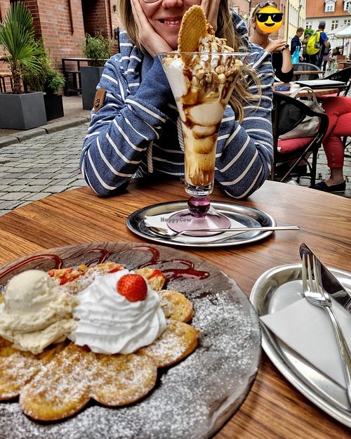 Waffle with almond ice cream and ice cup with vanilla and almond ice cream (Beware: the stuck in mini waffle is NOT vegan!) at La Dolce Vita in Lueneburg