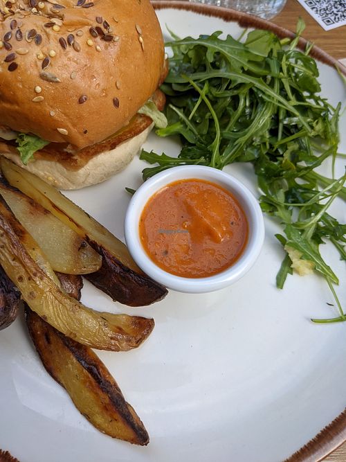 Falafel burger at Margarito in Valencia