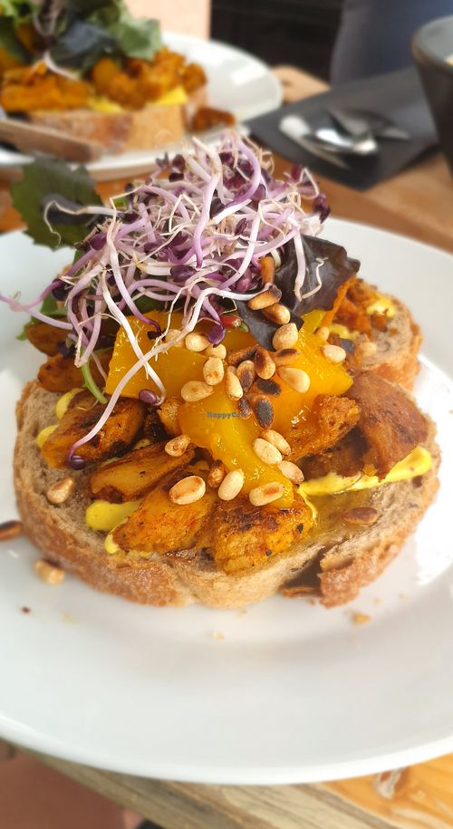 Vegan chicken curry sandwich 😋 at First Eet in Arnhem