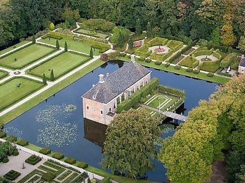 The outside at Korensant Vehildersum in Leens