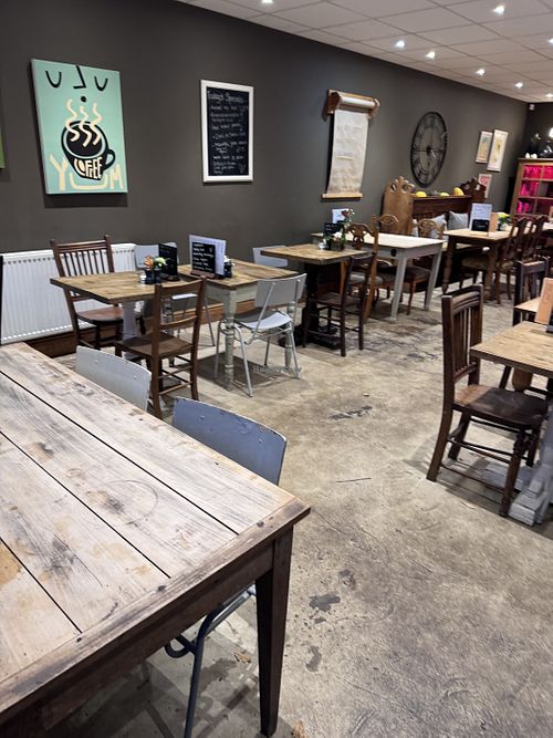 Big   at Figaro in Wingerworth