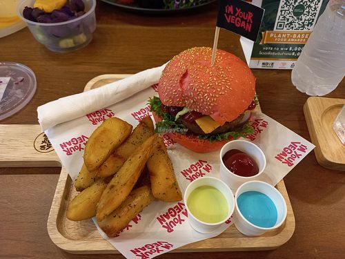 Burger at I'm Your Vegan in Chiang Mai