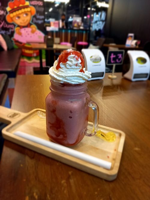 Strawberry milkshake #Veganuary at I'm Your Vegan in Chiang Mai