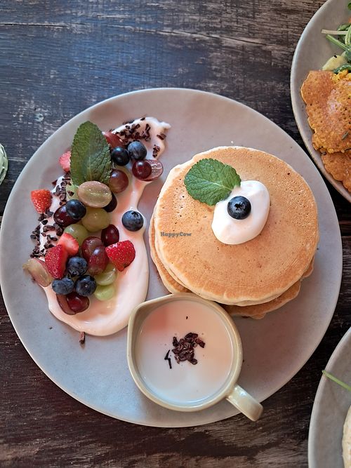 White chocolate pancakes at Froindlichst in Berlin