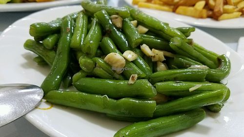 green beans with garlic at Loving Hut in Panama City