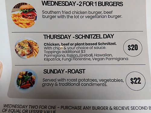  at Royal Family Hotel in Port Elliot