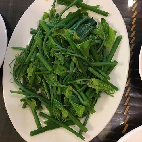 rau luoc at Truc Lam Trai in Hanoi