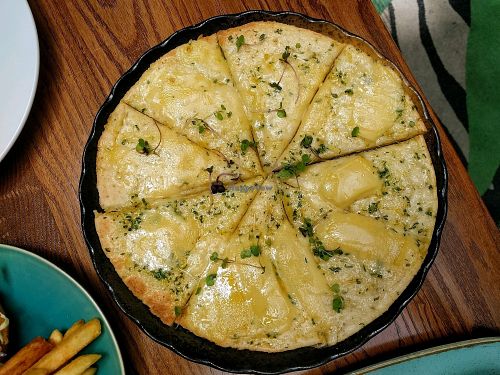 Cheesy Garlic Bread at Hectors Restaurant in Auckland