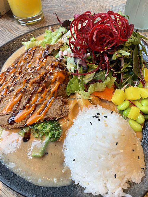 Duck in Peanut Saucee  at GAO Vegan in Leipzig