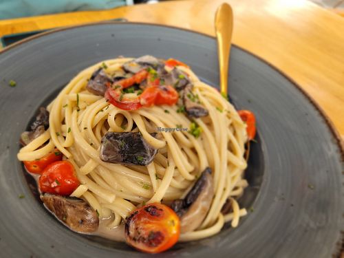 Vegan pasta at Birra Birra in Mykonos