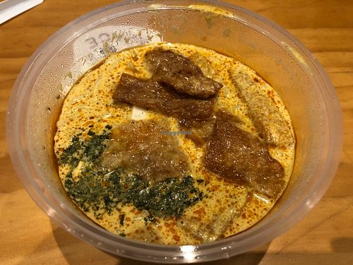 Laksa at Gan En 感恩素食 in Central Singapore