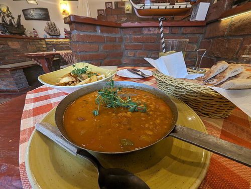 Chilis-ban Chili beans at Stég Pub Pizzéria in Tihany