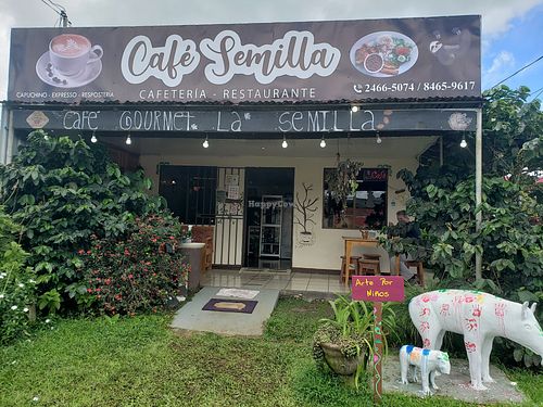 Cafe Exterior at Cafe la Semilla in Bijagua