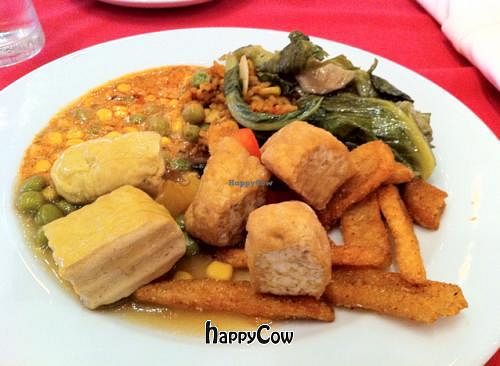 buffet meal at Golden Kinnaree Buffet Restaurant in Phuket