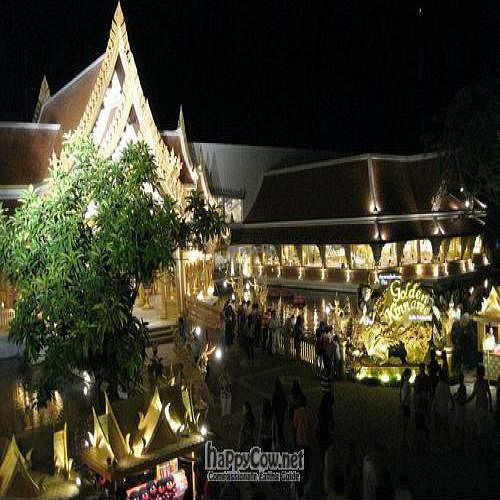 View of front at Golden Kinnaree Buffet Restaurant in Phuket