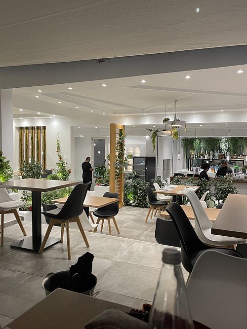 The setting  at 5SENSES Restaurant in Santorini