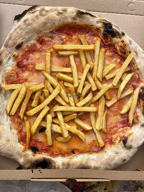 Margherita vegana con patatine fritte  at PanePizza in Padua