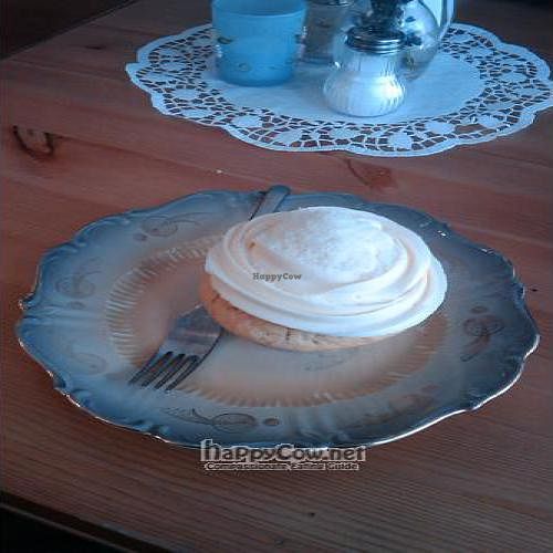 vegan cupcake at Superhero Records in Berlin