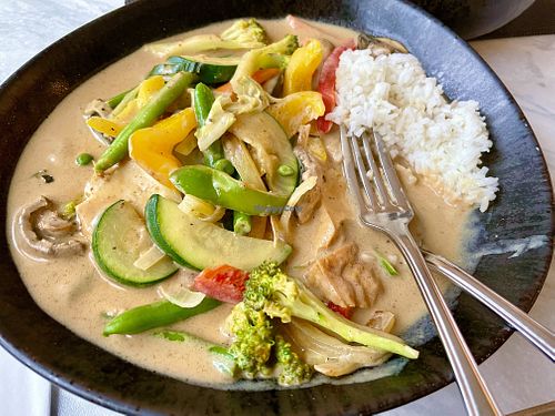 Peanut Coconut Curry mit Tofu  at Shen+ in Sankt Peter-ording