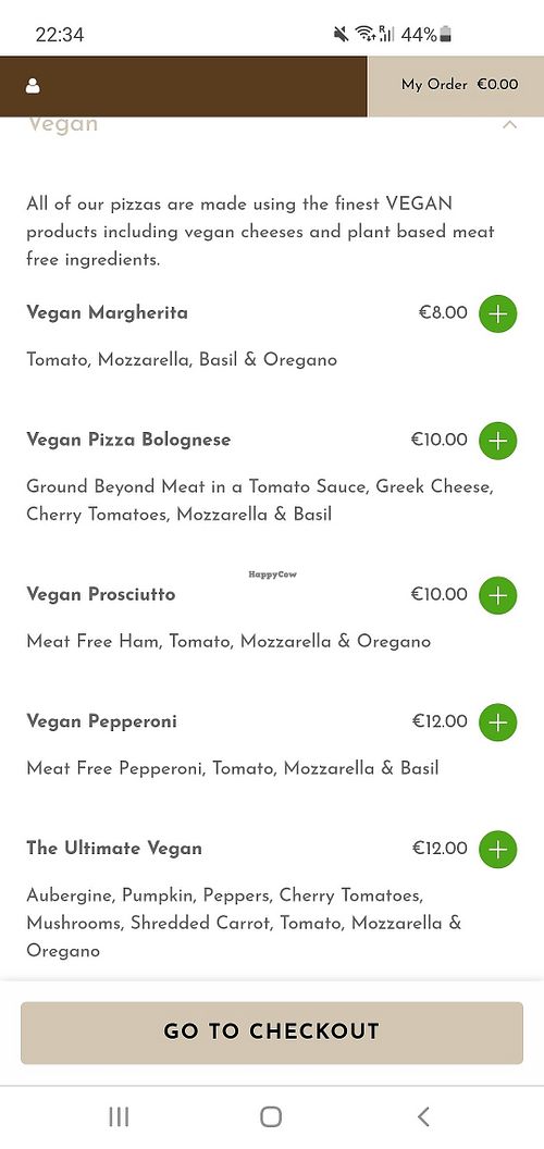 Vegan pizza at Villa Toscana in Marbella