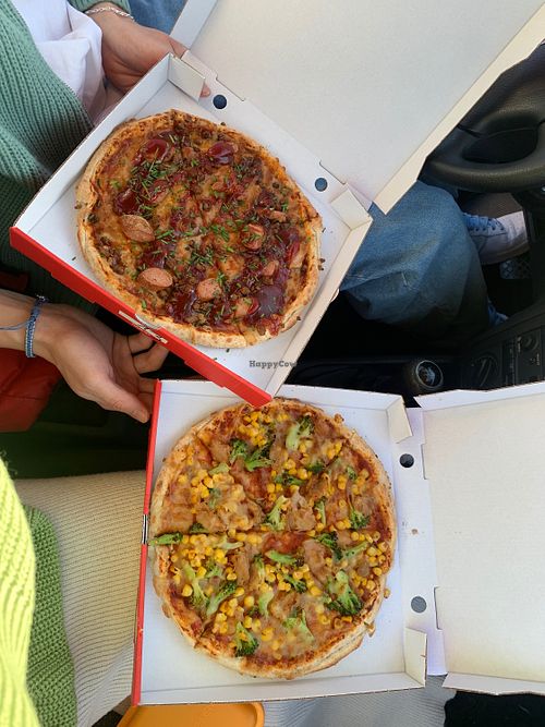 Soho and Williams pizza in vegan 🌱  at Freddy Fresh Pizza in Wernigerode