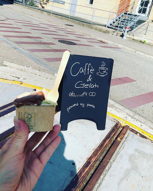 Small ice cream cup with 3 versions of vegan ice cream  at B51 Bar in Winterthur