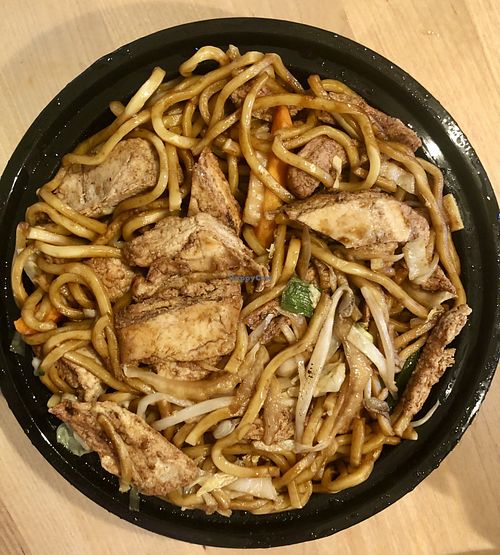 Vegetarian Chicken Lo Mein at Hunan Garden in Sykesville