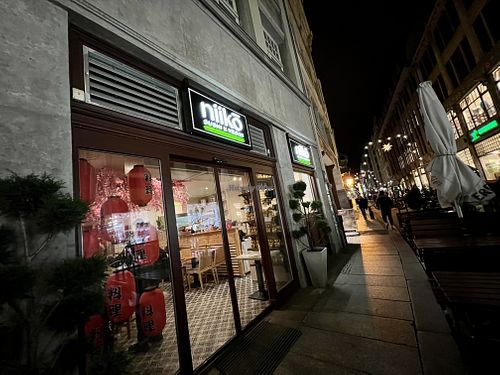 store front at Niiko Sushi x Vegan in Leipzig