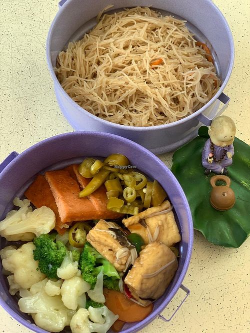 Economic bee hoon
Photo by Henry Lau aka Mr Purple at Kim Keat Vegetarian 金吉 in Central Singapore