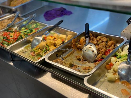 Buffet spread
Photo by Henry Lau aka Mr Purple at Kim Keat Vegetarian 金吉 in Central Singapore