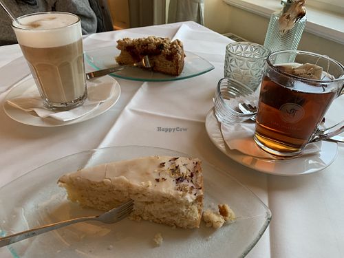Vegane Kuchenauswahl  at ahead Burghotel in Lenzen Elbe