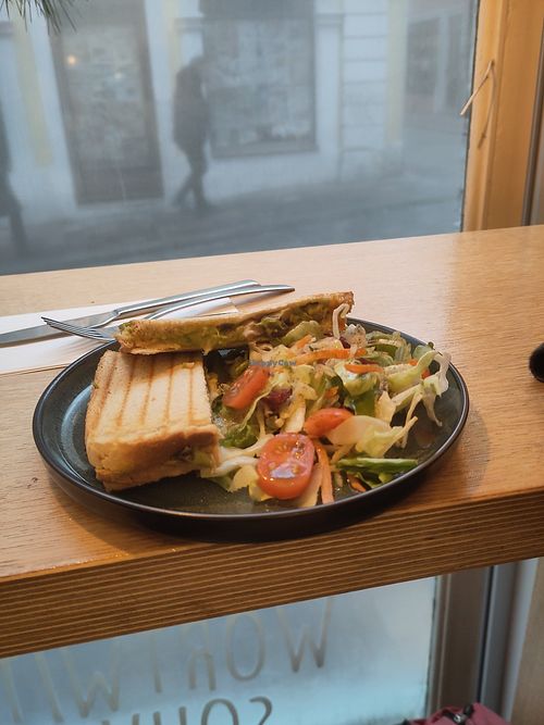 Avocado sandwich at KARO18 in Bamberg