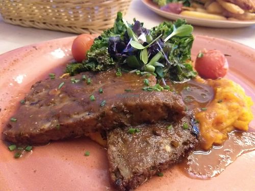  at Max Pett in Munich