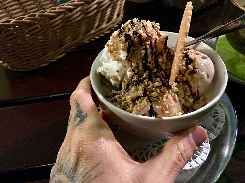 crunchy ice 'cream' at Max Pett in Munich