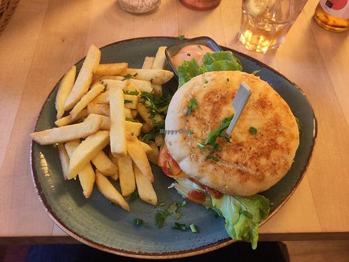 Caribbean burger at Max Pett in Munich