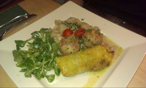 sehr gut. at Max Pett in Munich