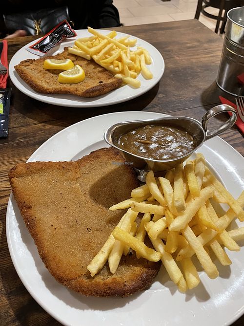 Jägerschnitzel   at Kniedlas Hueddn in Nuremberg
