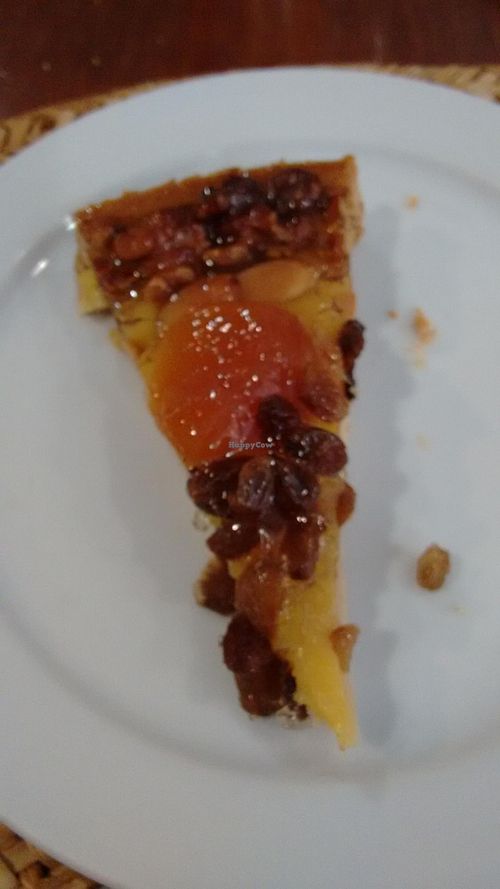 Vegan fruit & nut tart at Es Ginebro in Mallorca