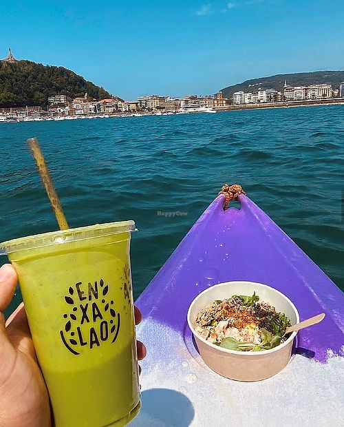 Great salad and smoothie at Enxalao in San Sebastian