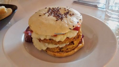 Double cheese burger at Dolce Vegan in Florence