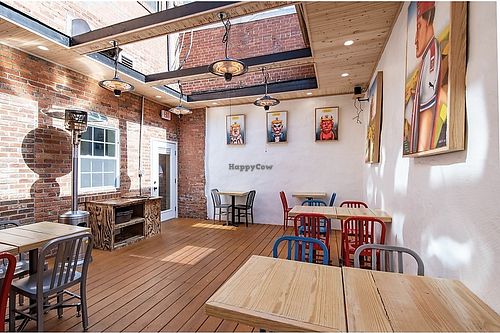 Back patio at Taqueria Al Lado in Washington