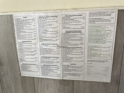 Karte, vegan in grün   at Mr.Vietnam in Karlsruhe
