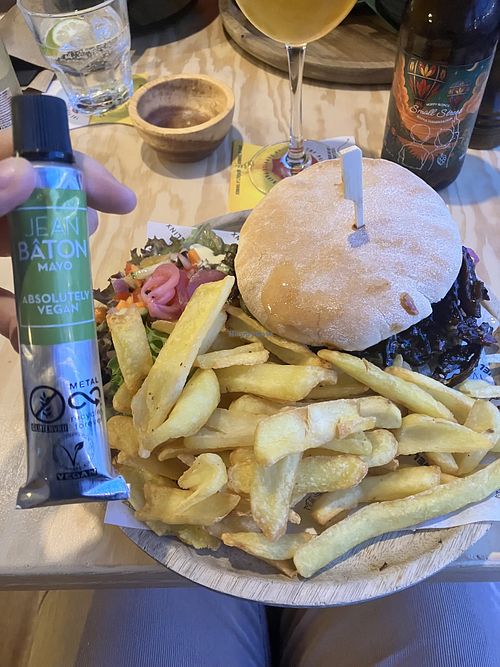 Vegan pulled pork   at Retro Velinx in Tongeren