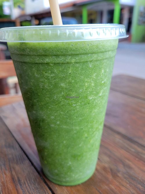 Green smoothie at Chido Greens in San Francisco