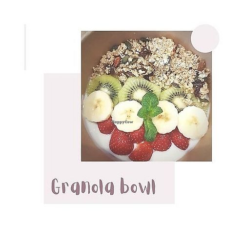 Granola Bowl at N'Joy Bagels in Halle