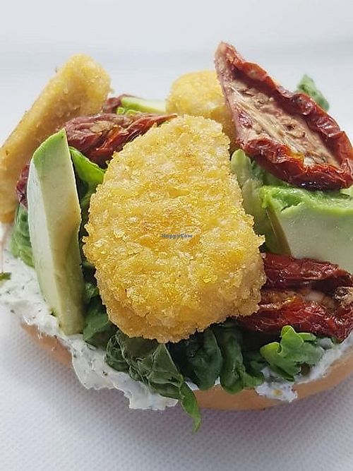 Bagel with vegan nuggets at N'Joy Bagels in Halle