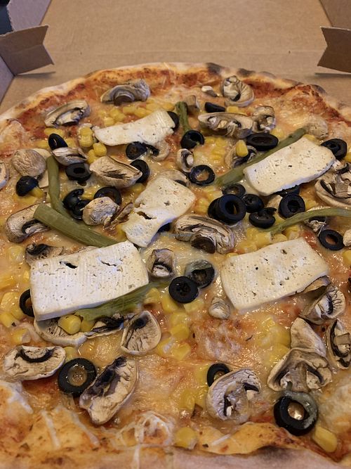 Tofu pizza at Cheese House in Gothenburg