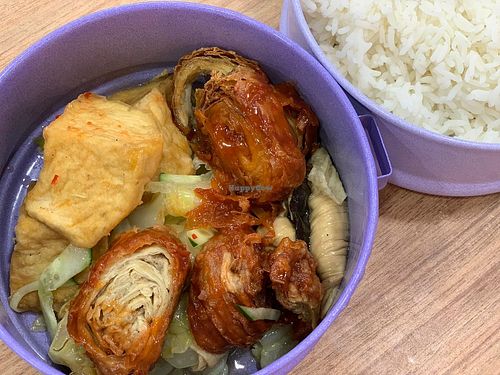 Economic rice. Photo by Henry Lau aka Mr Purple at Huang Xuan Vegetarian 皇轩素 - Bedok in East Singapore