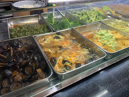 Buffet. Photo by Henry Lau aka Mr Purple at Huang Xuan Vegetarian 皇轩素 - Bedok in East Singapore